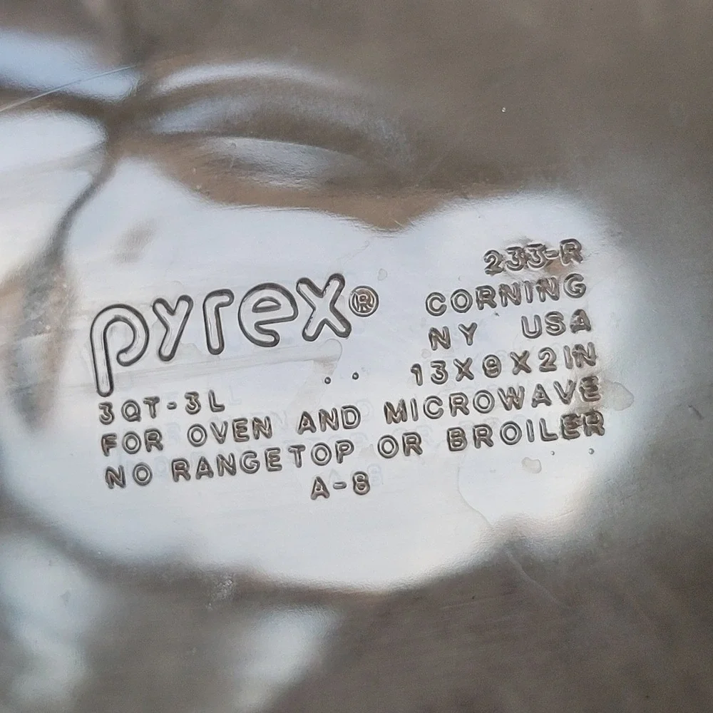 Vtg Pyrex Party Server Amber 9x13 3QT Baking Dish 233-R Gold-toned Cradle Stand